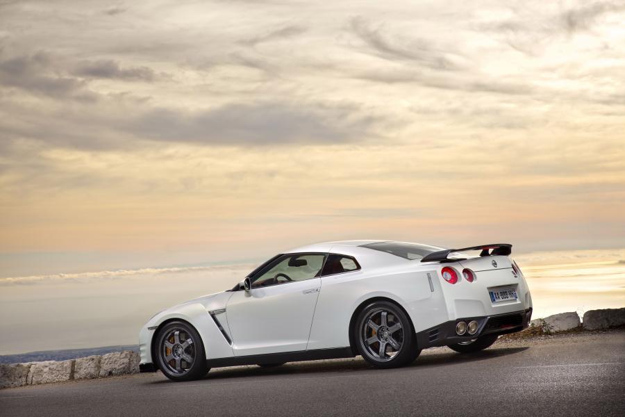  Nissan GT-R Egoist 2011 года  (фото 38 из 50)